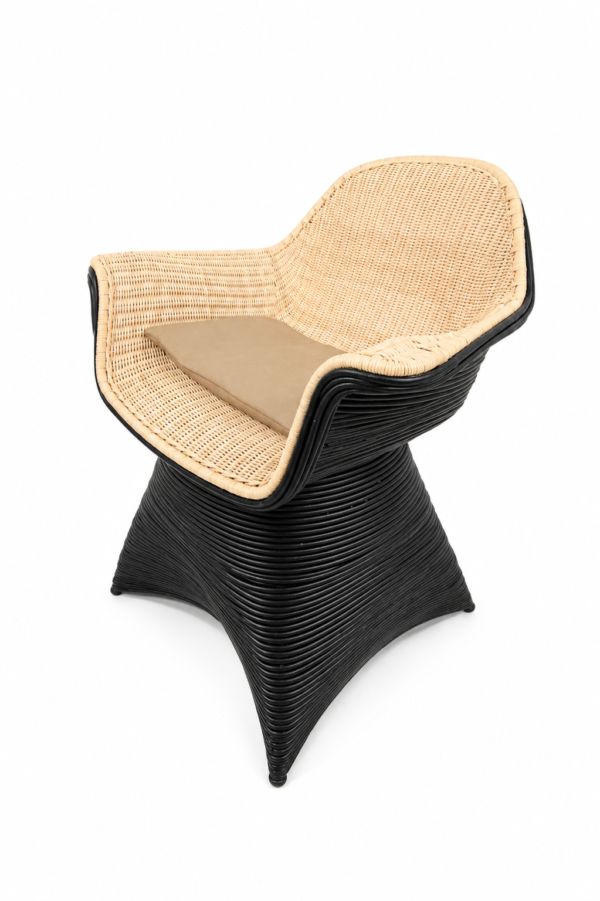 Pawiwahan chair side view Pawiwahan chair side view
