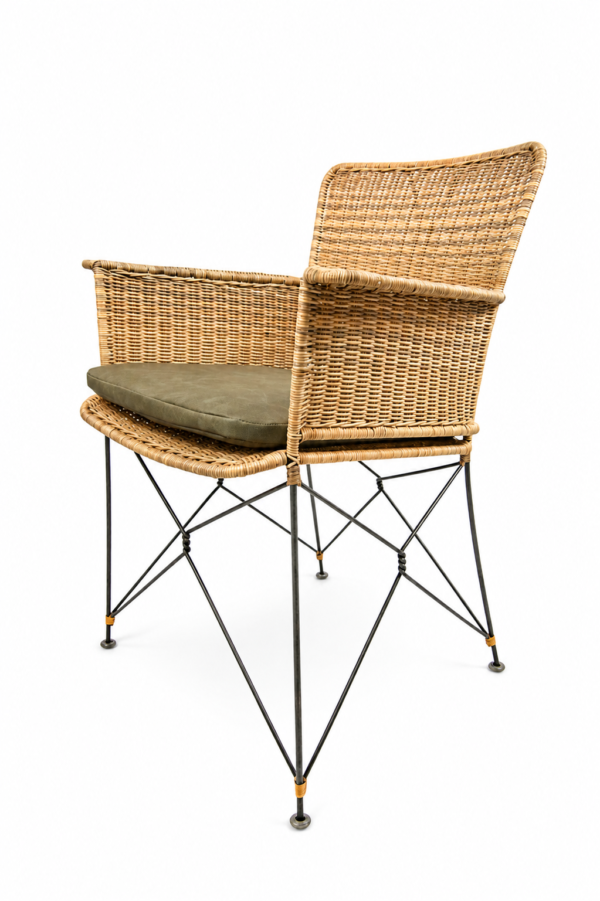 Suwaru Chair side view Suwaru Chair side view